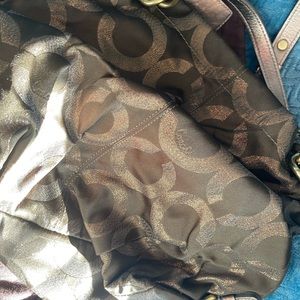 Coach bag, like new, very limited wear, great condition, original garment bag